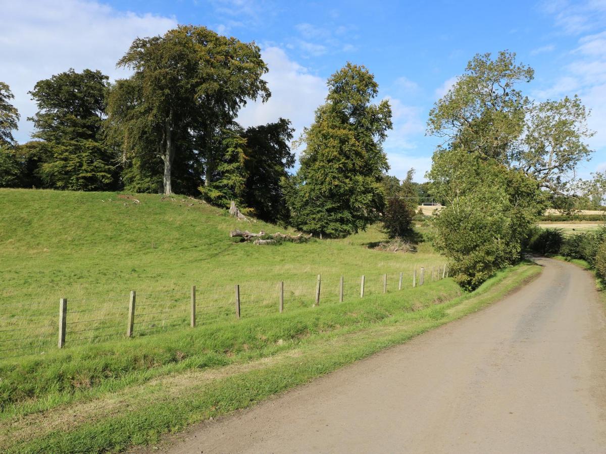 Bonjedward Mill Farm Cottage Jedburgh Eksteriør billede